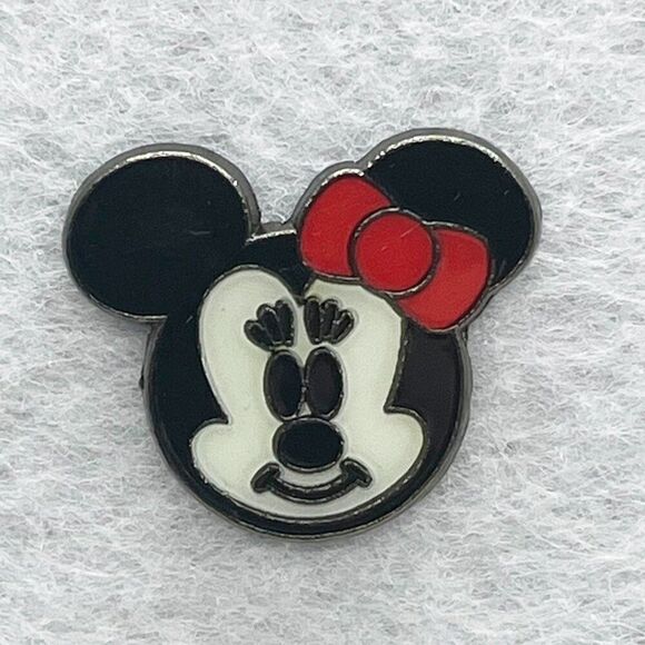 🔮‎ 5/$25 Disney Cute Characters Minnie Mouse Pin - Picture 1 of 2